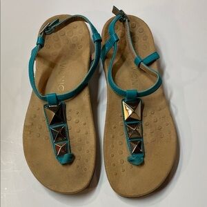 Vionic Teal Sandals Gold Pyramid Studs Comfort Orthotic Shoes Women’s Sz 9